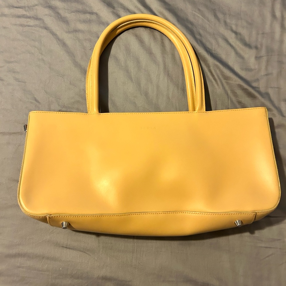 Elegant Leather Handbag